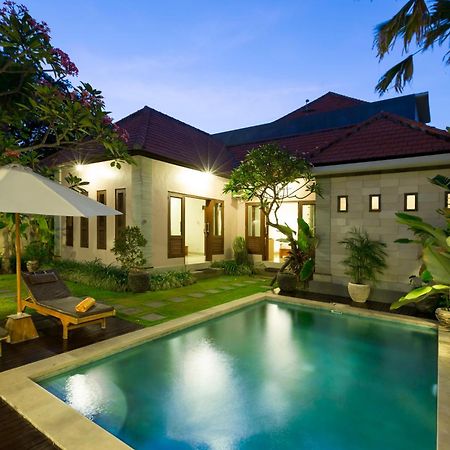 Kubal Villa And Living Seminyak Canggu Esterno foto