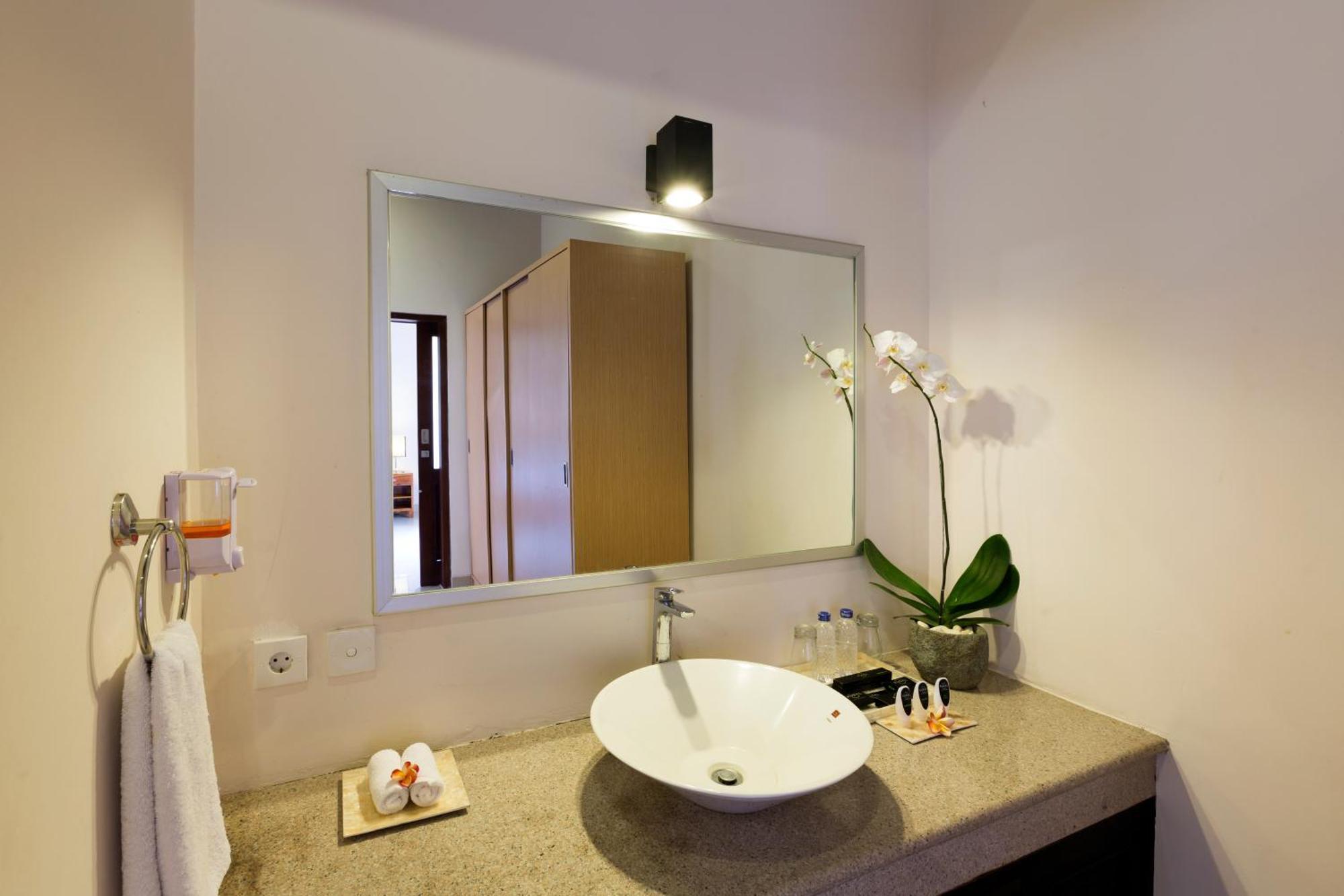 Kubal Villa And Living Seminyak Canggu Esterno foto